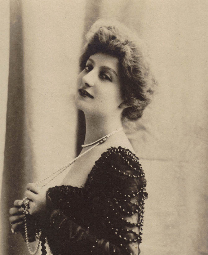 Jane Henriot by Reutlinger (1899)